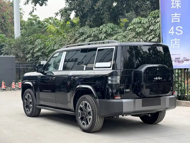 Leopard Titan 7 2025 200KM Two-Wheel Drive Max Edition