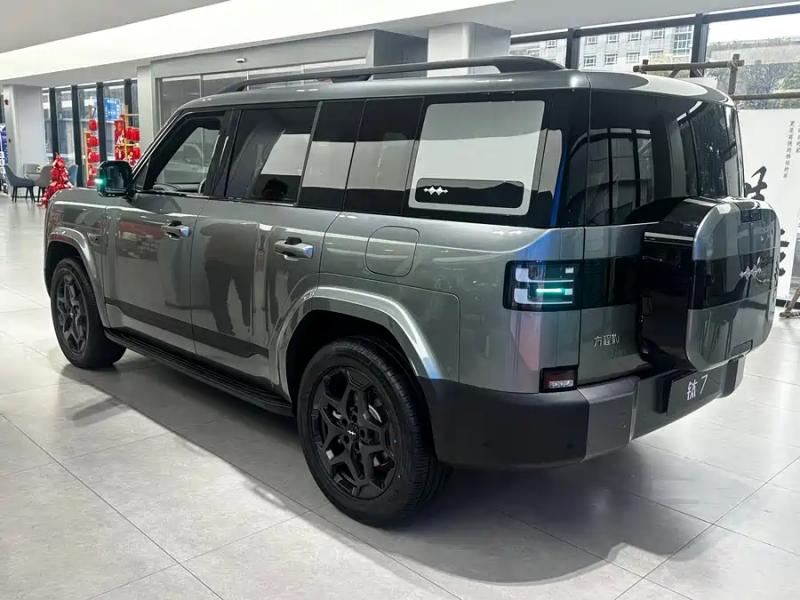 Leopard Titan 7 2025 200KM Two-Wheel Drive Max Edition