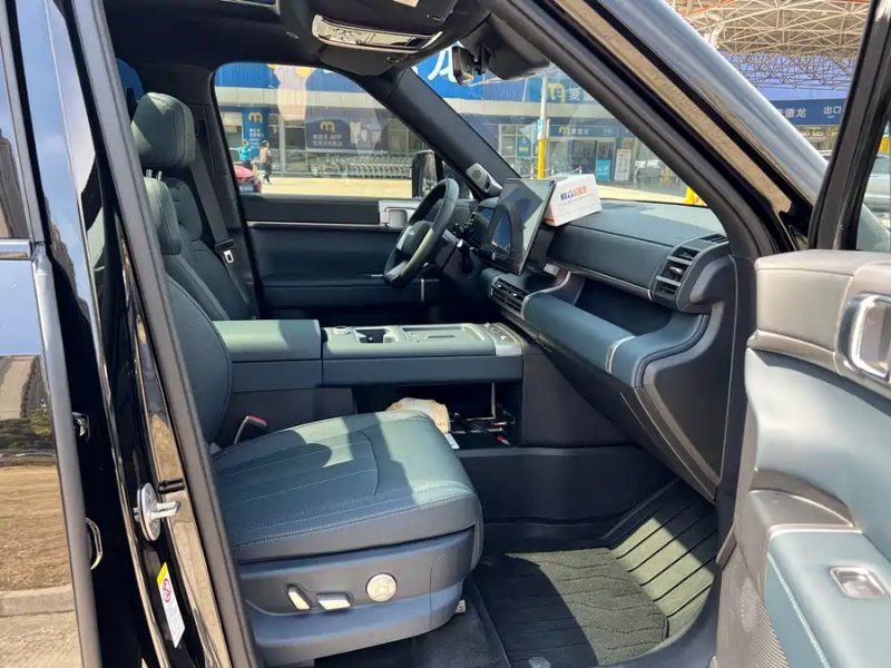 Leopard Titan 7 2025 200KM Two-Wheel Drive Max Edition