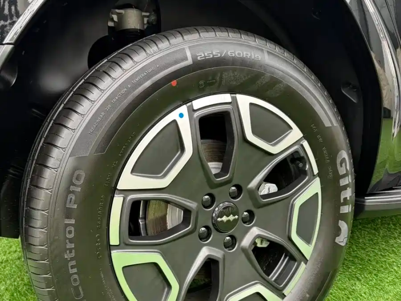 Leopard Titan 7 2025 200KM Two-Wheel Drive Max Edition