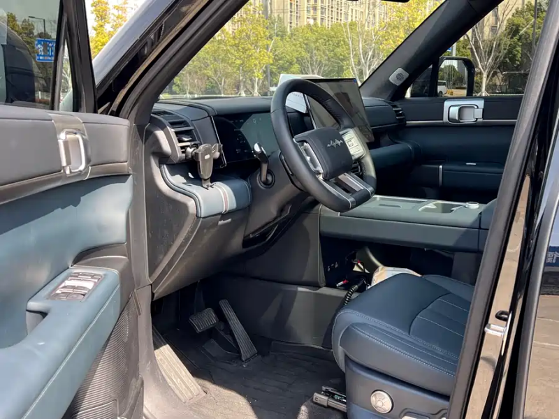 Leopard Titan 7 2025 200KM Two-Wheel Drive Max Edition