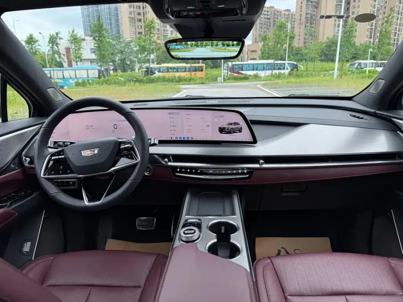Cadillac Cadillac XT5 2025 2.0T Platinum Edition