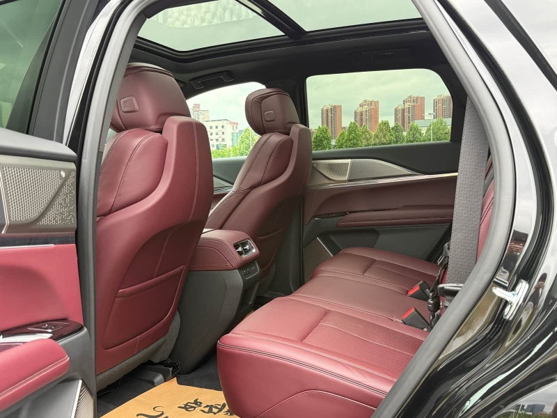 Cadillac Cadillac XT5 2025 2.0T Platinum Edition