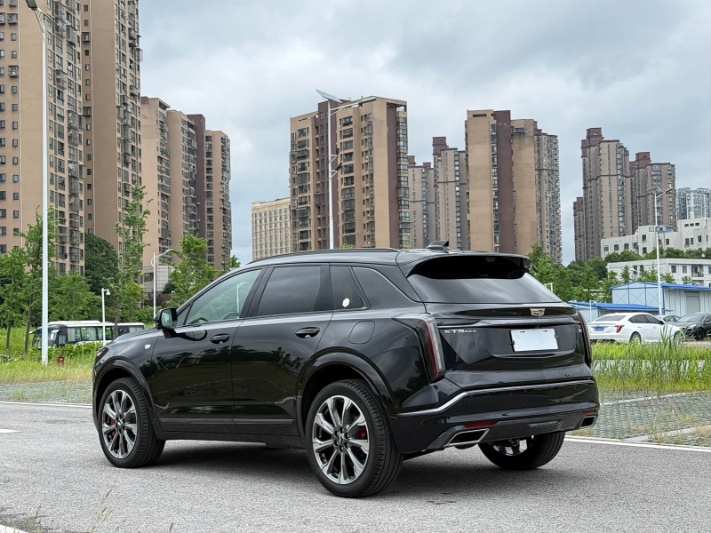 Cadillac Cadillac XT5 2025 2.0T Platinum Edition