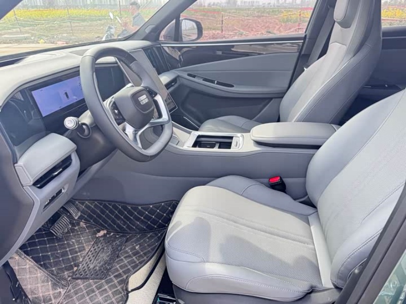 Geely Geely Galaxy L7 2025 EM-i 115km Explore Plus Edition