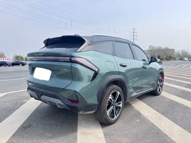 Geely Geely Galaxy L7 2025 EM-i 115km Explore Plus Edition