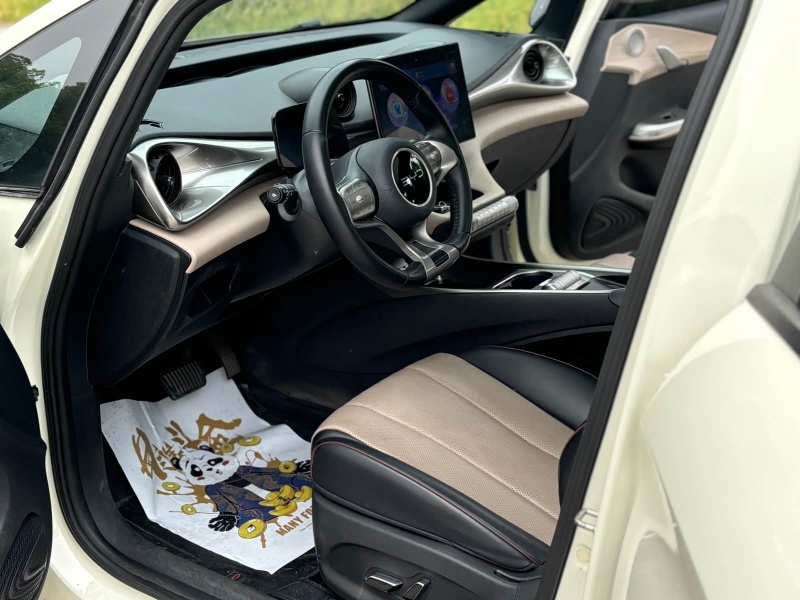 BYD Dolphin 2023 Model 420km Fashion Edition
