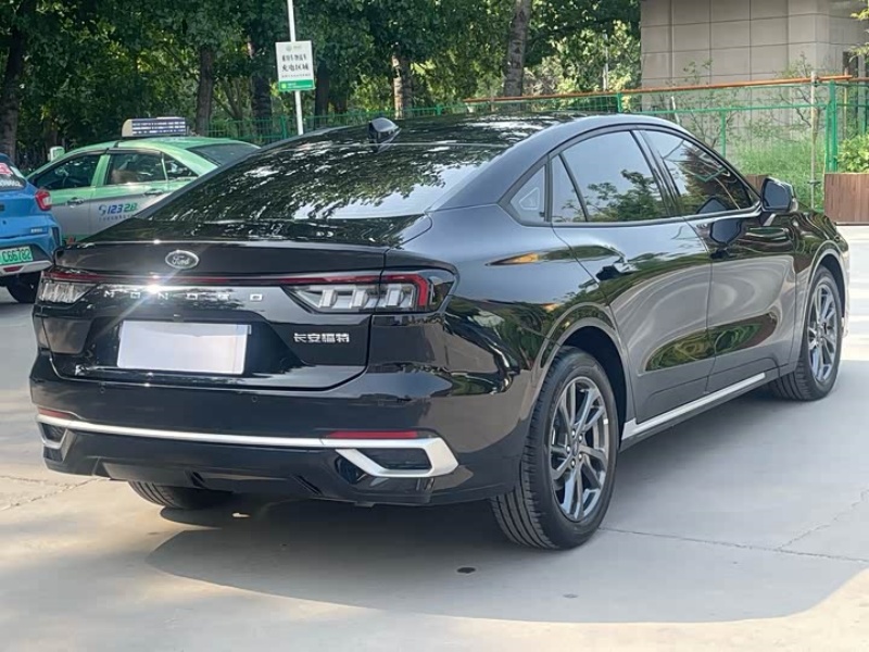 Ford Ford Mondeo 2025 2.0T EcoBoost Luxury Edition