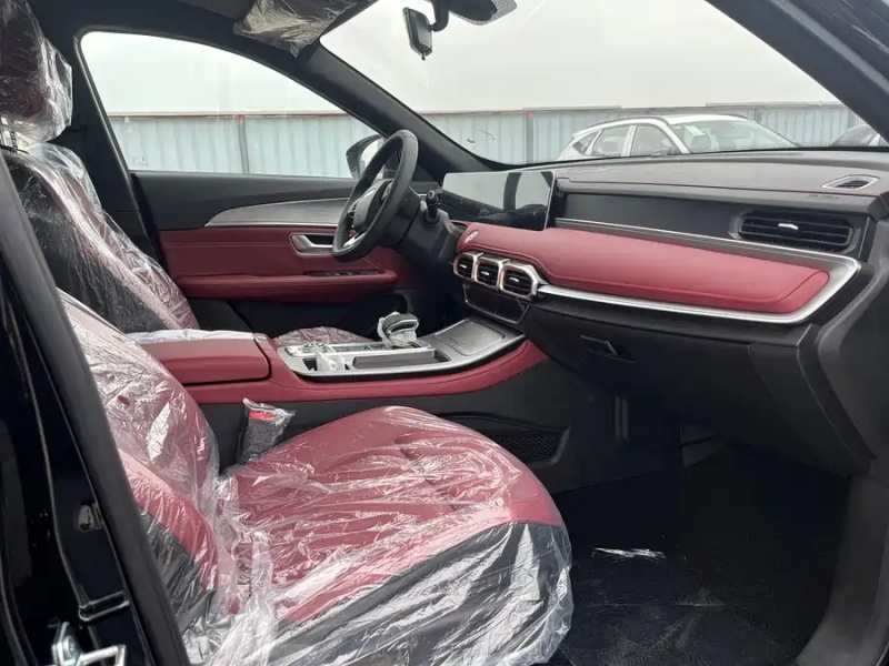 Jetour Jetour X70 PLUS 2025 1.5T DCT Champion PRO 7-Seater