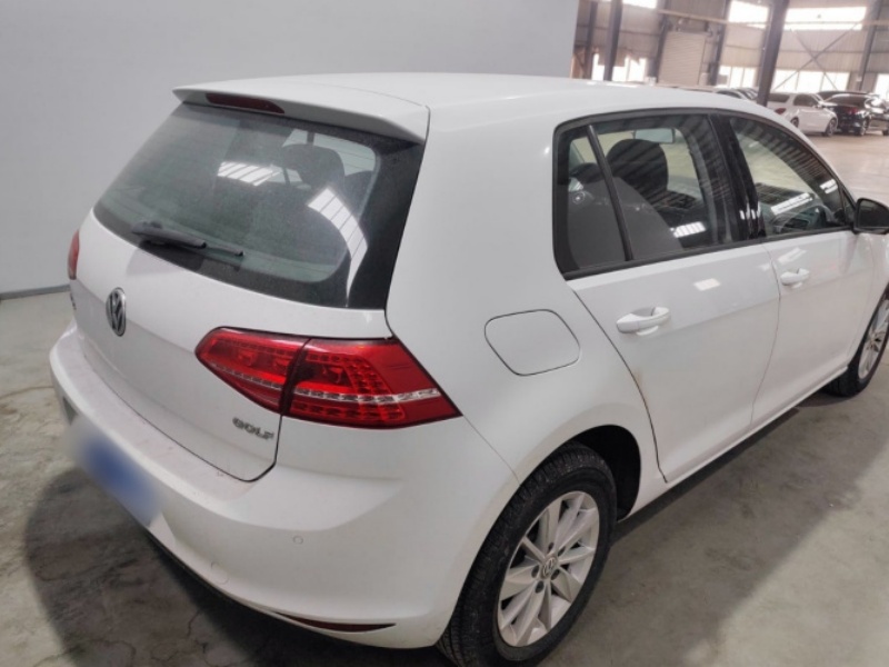 Volkswagen Volkswagen Golf 2016 1.6L Automatic Fashion Edition: High residual value (115,800 km)
