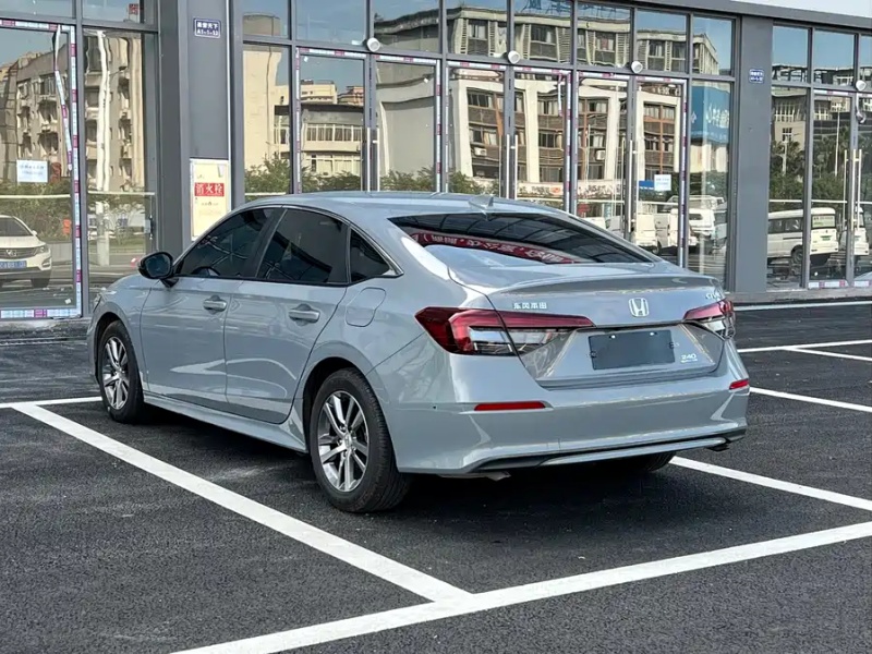 Honda Honda Civic 2025 240TURBO CVT Smart Plus