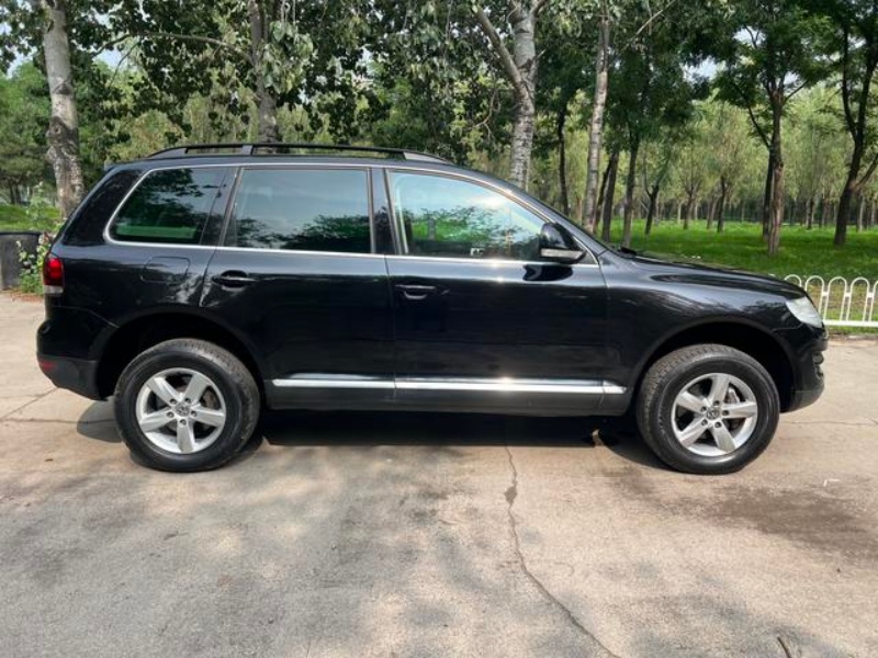 Volkswagen Touareg 2007 3.6L Luxury model, 185,100 km