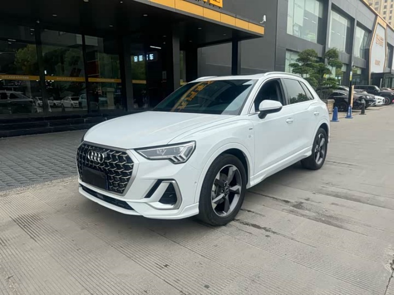 Audi Q3 2024 35 TFSI Sport Dynamic Edition