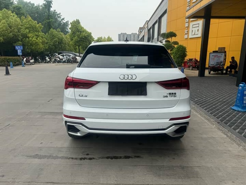 Audi Audi Q3 2024 35 TFSI Sport Dynamic Edition