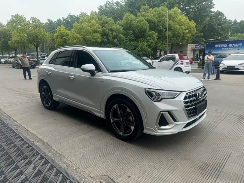 Audi Audi Q3 2024 35 TFSI Sport Dynamic Edition