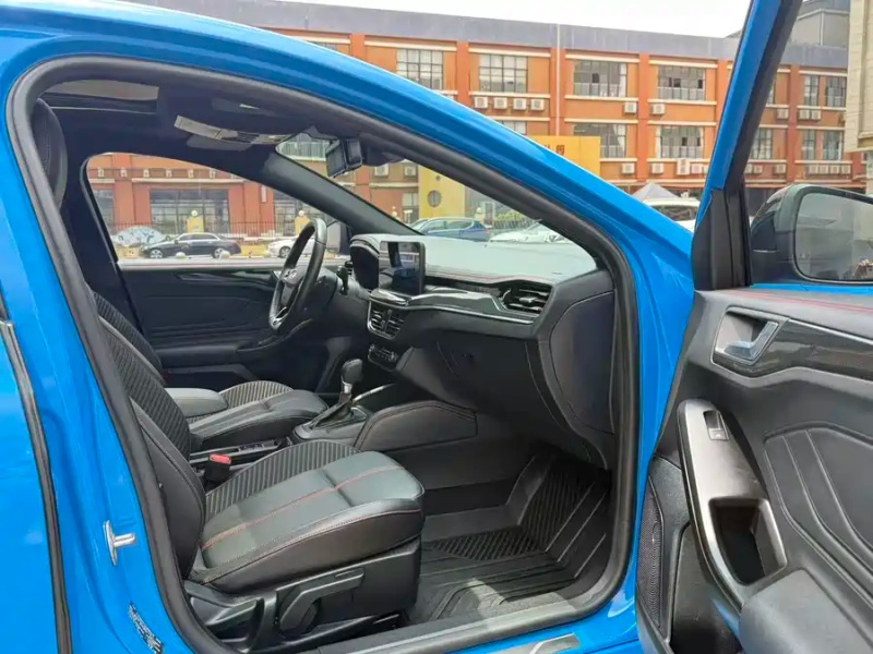 Ford Ford Focus 2022 Hatchback EcoBoost 180 Automatic ST Line