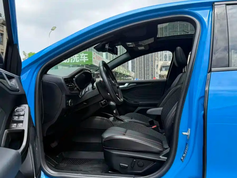 Ford Ford Focus 2022 Hatchback EcoBoost 180 Automatic ST Line