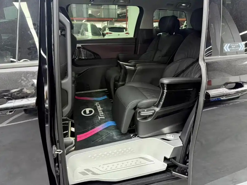 GAC Trumpchi GAC Trumpchi M8 2026 2.0T Premium Edition