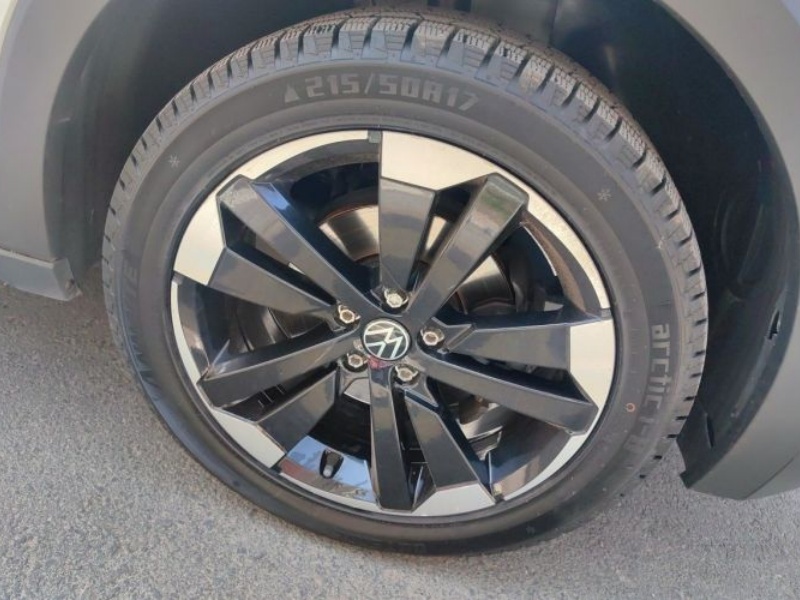 Volkswagen Volkswagen Tacqua 2021 1.5L Automatic 30th Anniversary Edition - High Resale Value