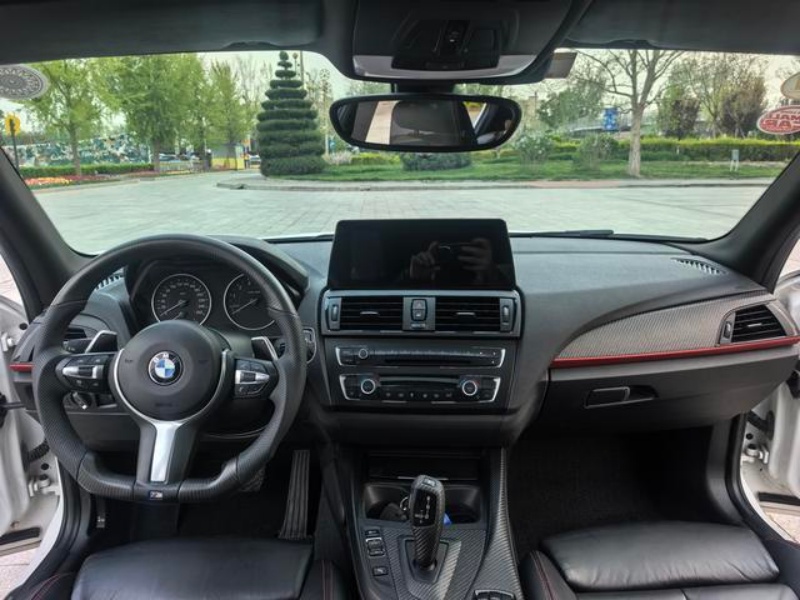 BMW BMW 1 Series (Imported) — 2013 Model (Facelift) — 118i Sport — 128,100 km