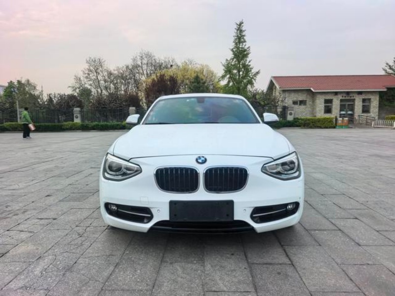 BMW BMW 1 Series (Imported) — 2013 Model (Facelift) — 118i Sport — 128,100 km