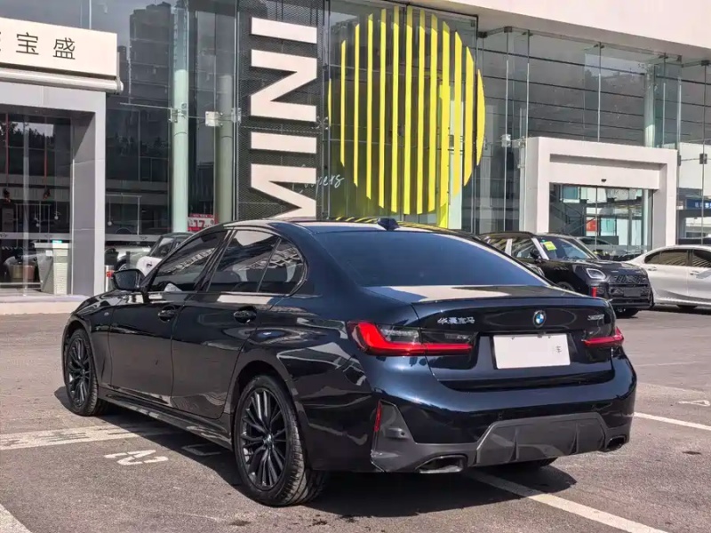 BMW BMW 3 Series 2024 325i M Sport Night Package