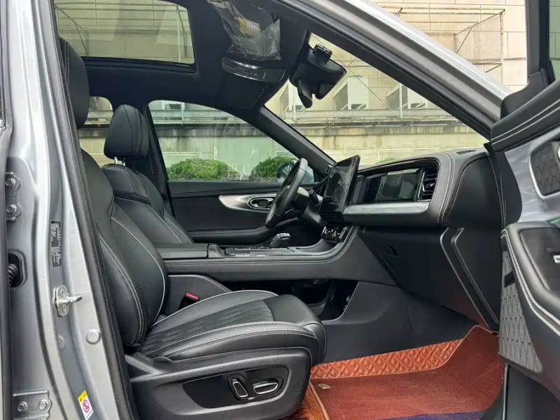 GAC Trumpchi Trumpchi GS8 2022 Dual Engine Series 2.0TM 4WD Premium Version (7-Seater)