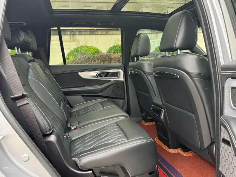 GAC Trumpchi Trumpchi GS8 2022 Dual Engine Series 2.0TM 4WD Premium Version (7-Seater)