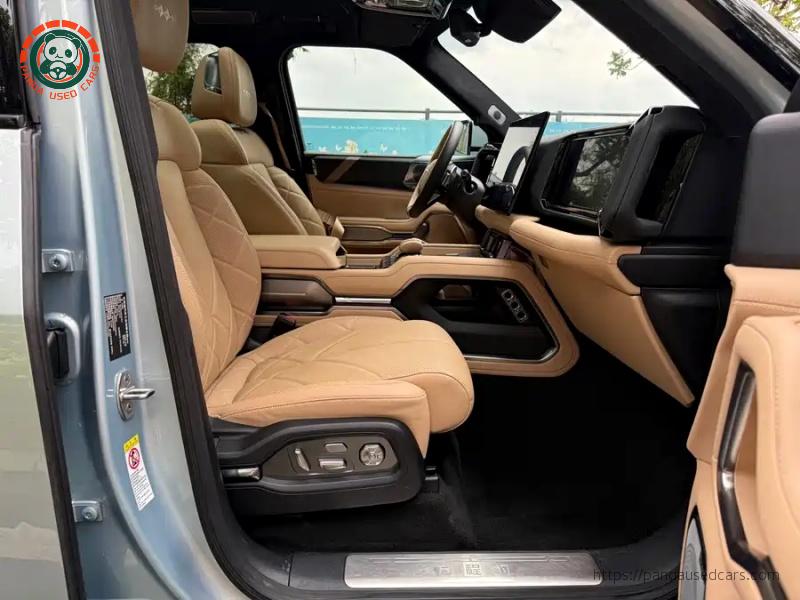 Leopard  Leopard 8 2025 Wisdom & Bravery Flagship 7-Seater