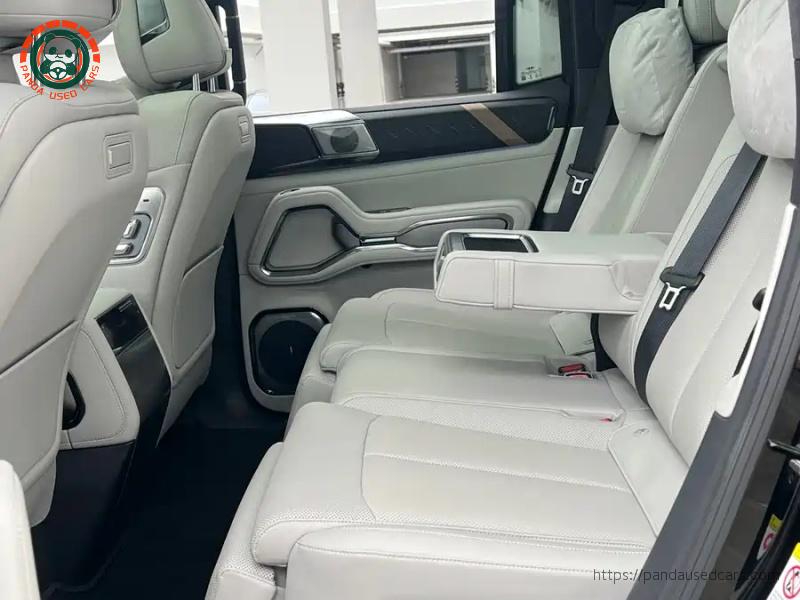 Leopard Leopard 8 2025 Wisdom Flagship 5-Seater