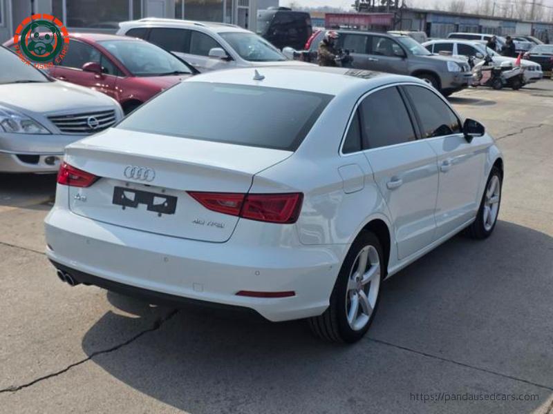Audi Audi A3 2015 Limousine 40 TFSI Automatic Luxury, 123,100 km