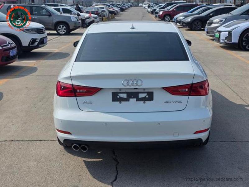 Audi Audi A3 2015 Limousine 40 TFSI Automatic Luxury, 123,100 km