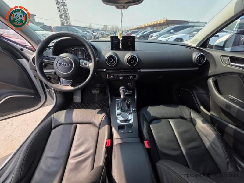 Audi Audi A3 2015 Limousine 40 TFSI Automatic Luxury, 123,100 km