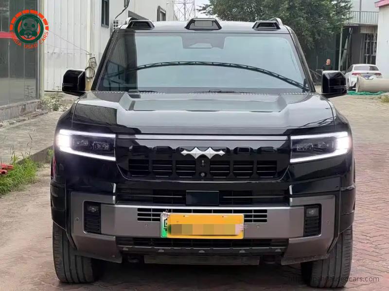 Leopard Leopard 8 2025 Zhi Yong Flagship Edition 7-Seater