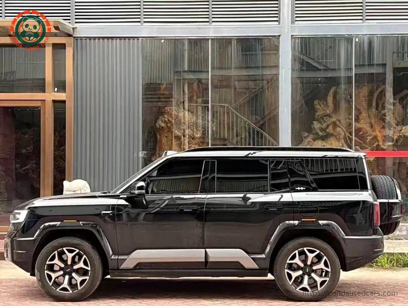 Leopard Leopard 8 2025 Zhi Yong Flagship Edition 7-Seater