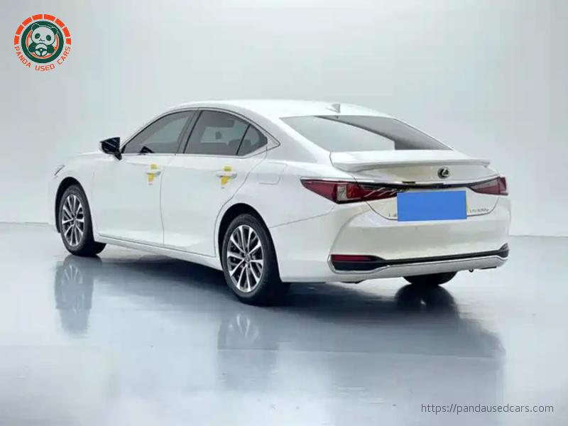 Lexus Lexus ES 2022 300h Elegant Edition
