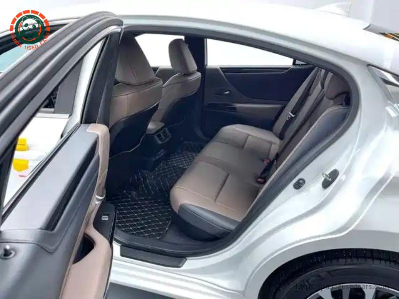Lexus Lexus ES 2022 300h Elegant Edition