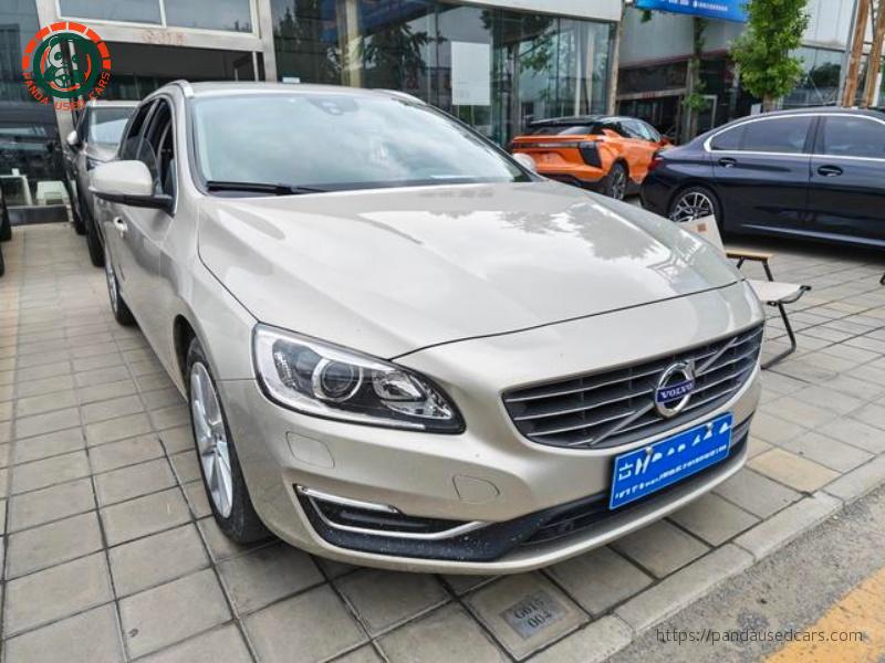 Volvo 2017 Volvo V60 T5 (Momentum) — China V Emissions Standard — 82,300 km