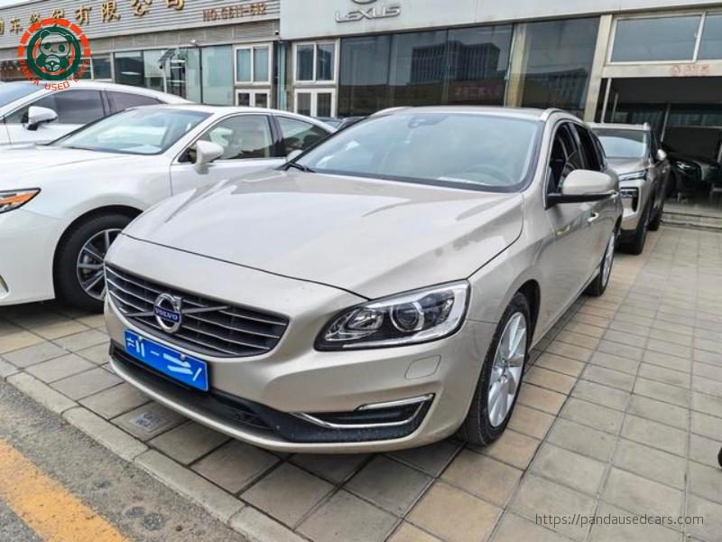 2017 Volvo V60 T5 (Momentum) — China V Emissions Standard — 82,300 km