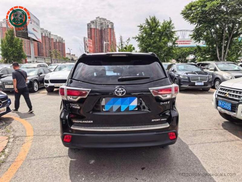 Toyota Highlander (2015 Model) 2.0T 4WD Luxury Edition, 7-Seater — 132,000 km