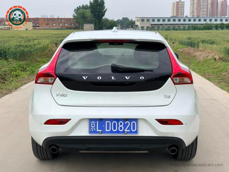 Volvo 2016 Volvo V40 T4 Inscription, 64,900 km