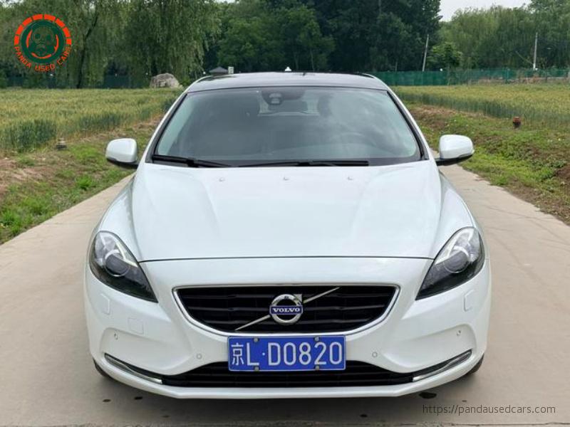 Volvo 2016 Volvo V40 T4 Inscription, 64,900 km