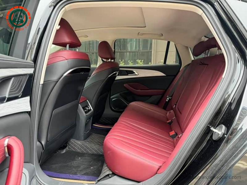 Hongqi Hongqi H5 2025 1.5T DCT Qiyue Edition