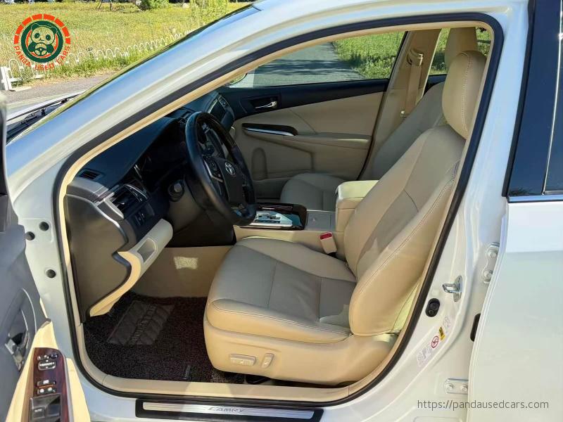 Toyota Toyota Camry 2015 Hybrid 2.5HG Luxury Navigation Edition