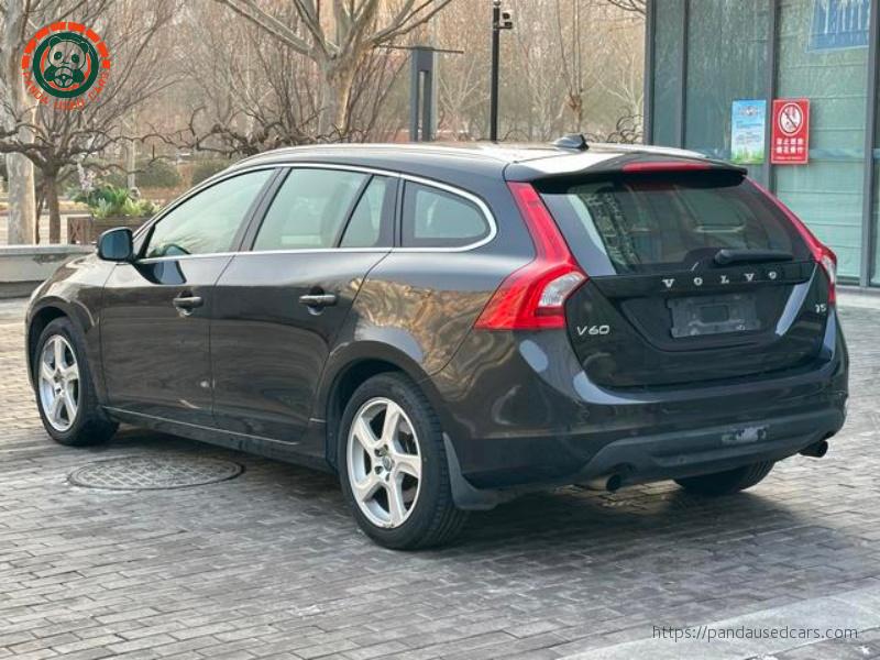 Volvo 2013 Volvo V60 T5 Smart Edition, 138,100 km