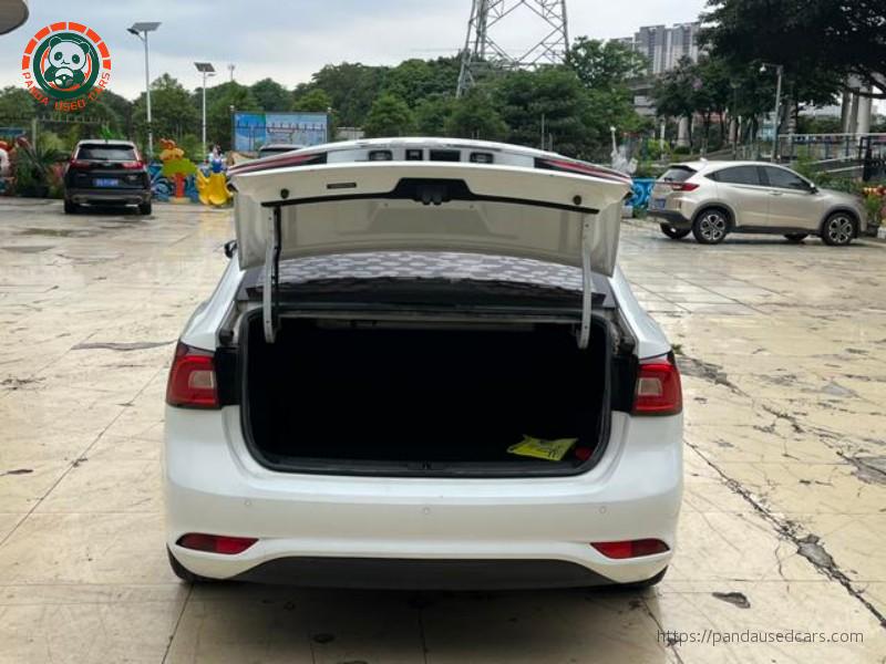 Roewe Roewe i5 2020 1.5L Automatic 4G Connected Flagship Edition