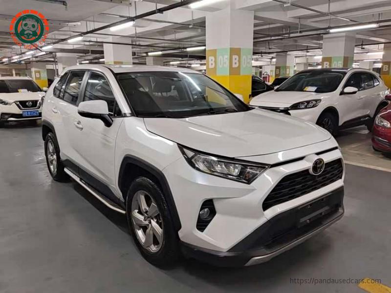 Toyota RAV4 2021 2.0L CVT 2WD Premium edition