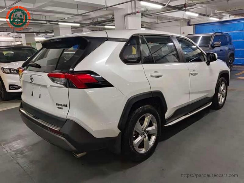 Toyota Toyota RAV4 2021 2.0L CVT 2WD Premium edition