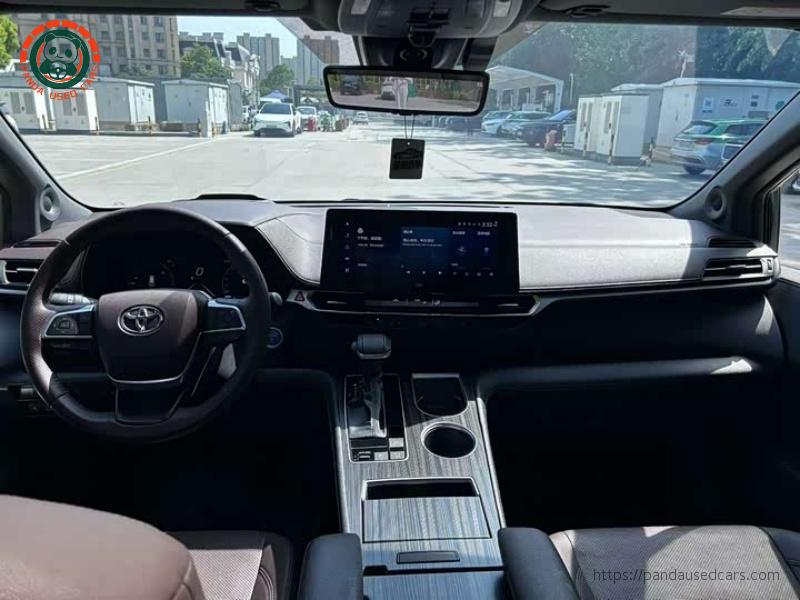 Toyota Toyota Sienna 2021 2.5L Hybrid Platinum Edition