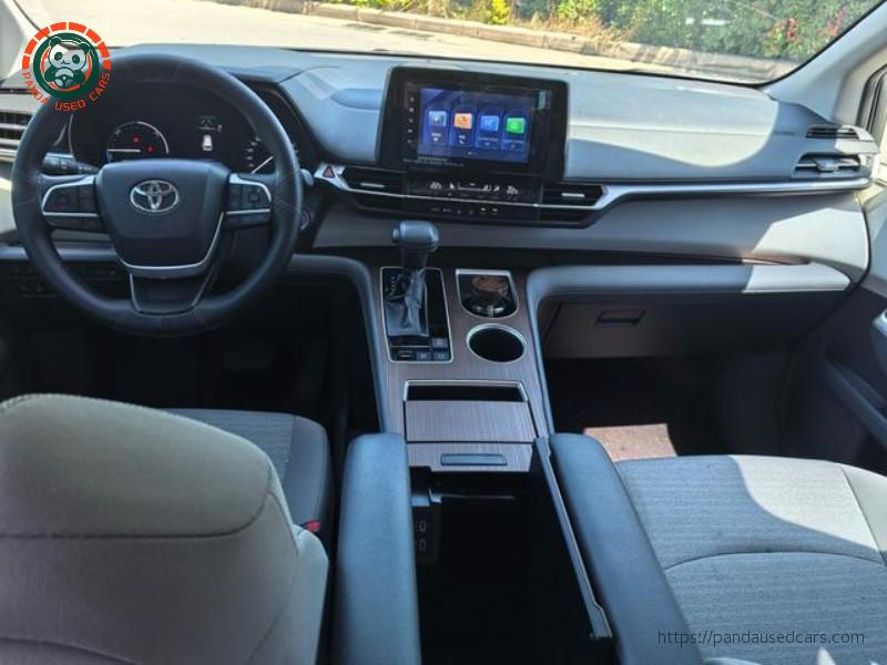 Toyota Toyota Sienna 2024 2.5L Hybrid Comfort Edition
